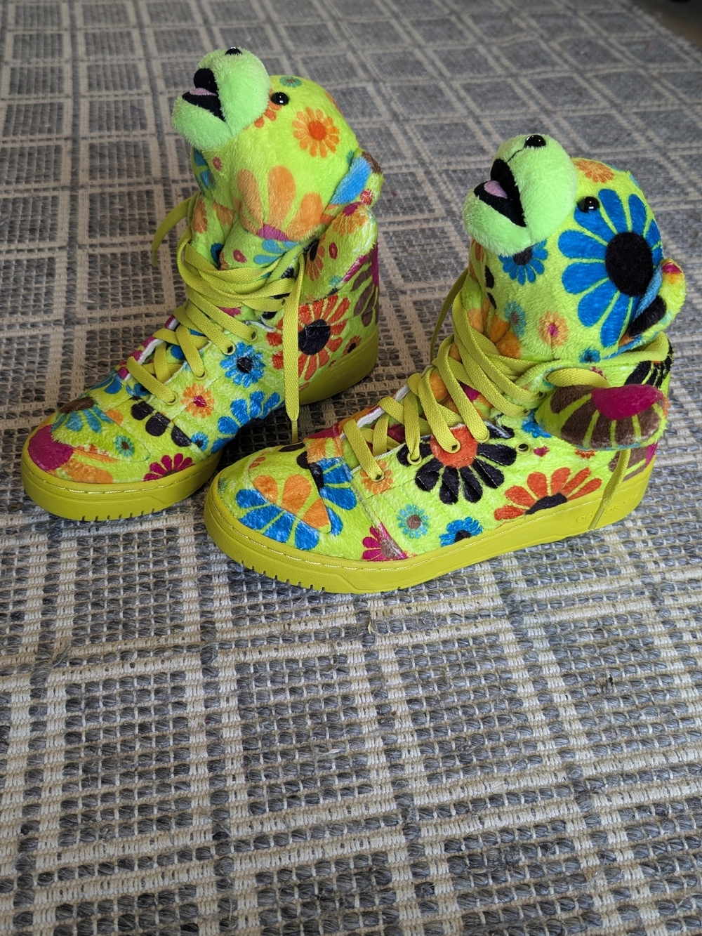 Jeremy Scott Adidas- Flower Power